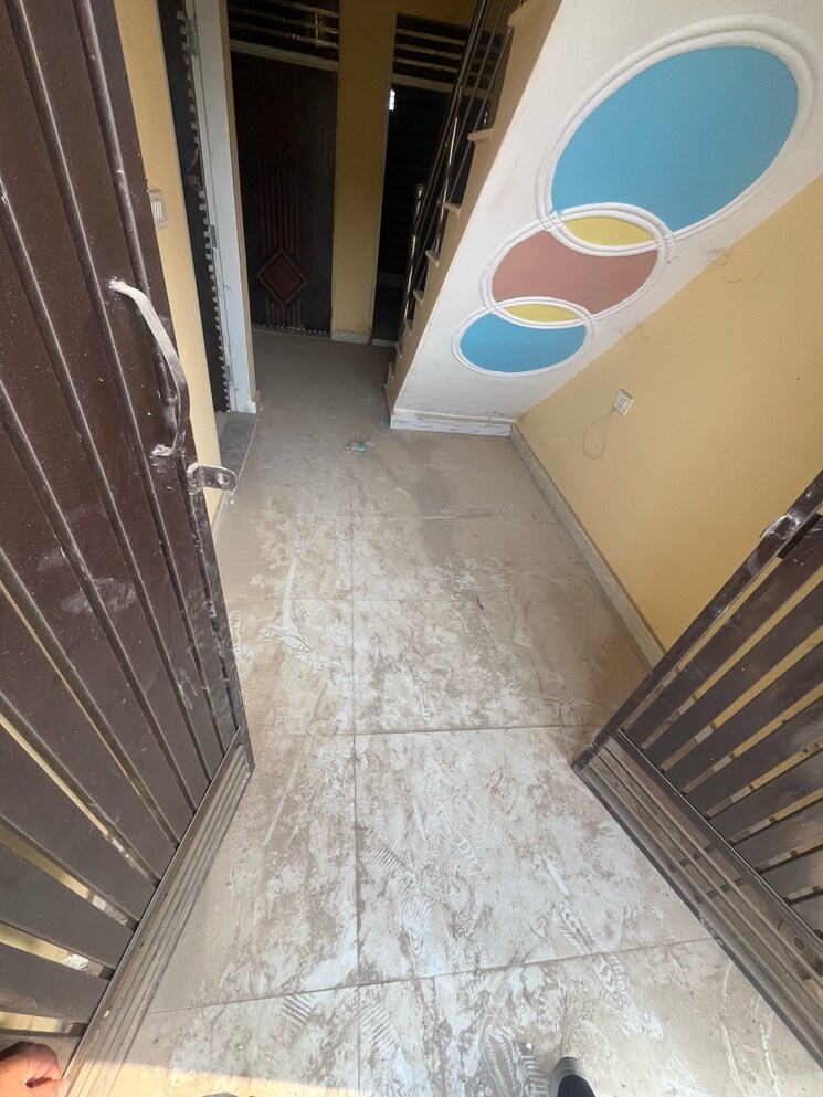 Balcony, golden-valley-roza-jalalpur  60 Sq.Yd. Plot In Ecotech 13 Greater Noida Greater Noida 9549854