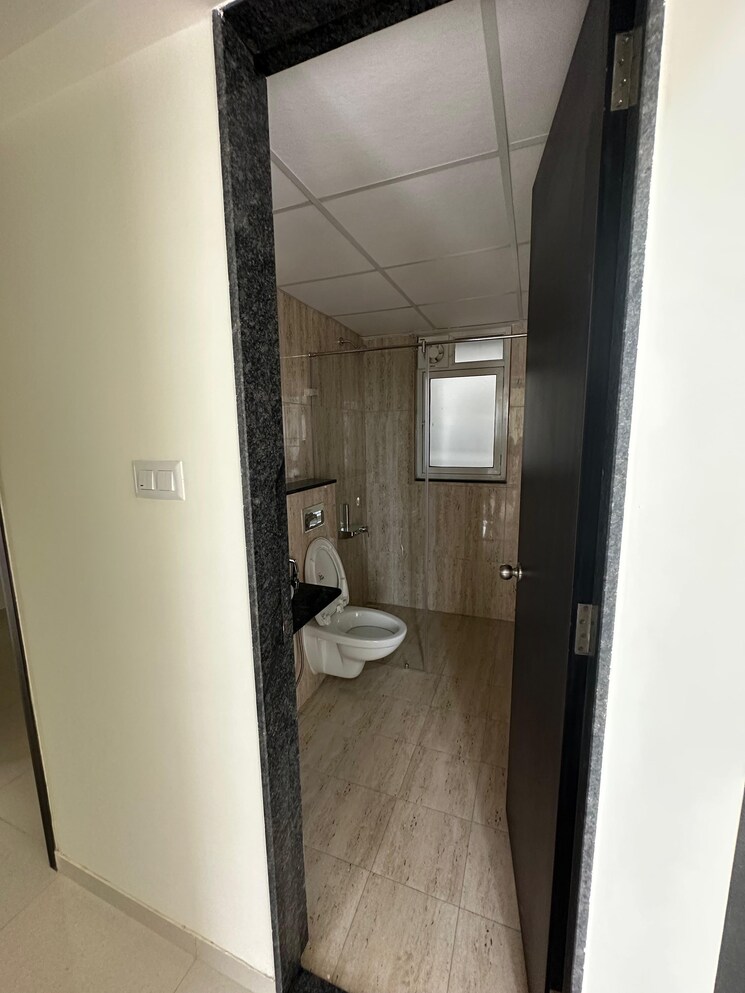 Bathroom, kolte-patil-life-republic 2.5 Bedroom 870 Sq.Ft. Apartment In Hinjewadi Pune 9549853