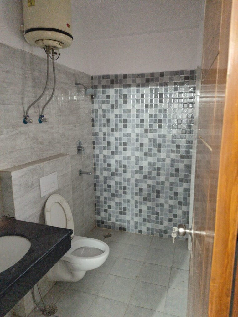 Bathroom, wave-prime-floors 2.5 Bedroom 1740 Sq.Ft. Builder Floor In Wave City Ghaziabad 9549892