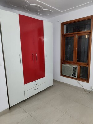 Room in 2.5 BHK Builder Floor at Wave Prime Floors, Wave City – for Rent