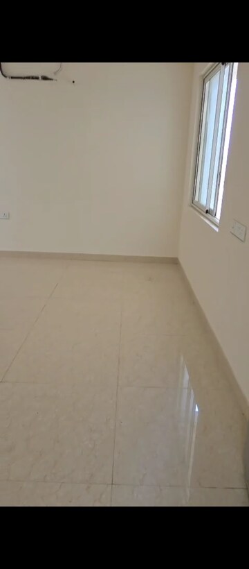 Room in 3 BHK Apartment at Aurobindo The Regent, Kondapur – for Sale