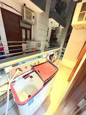 1 BHK Builder Floor For Rent in Chattarpur