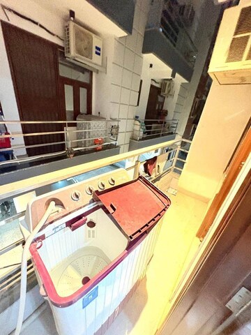 1 BHK Builder Floor For Rent in Chattarpur