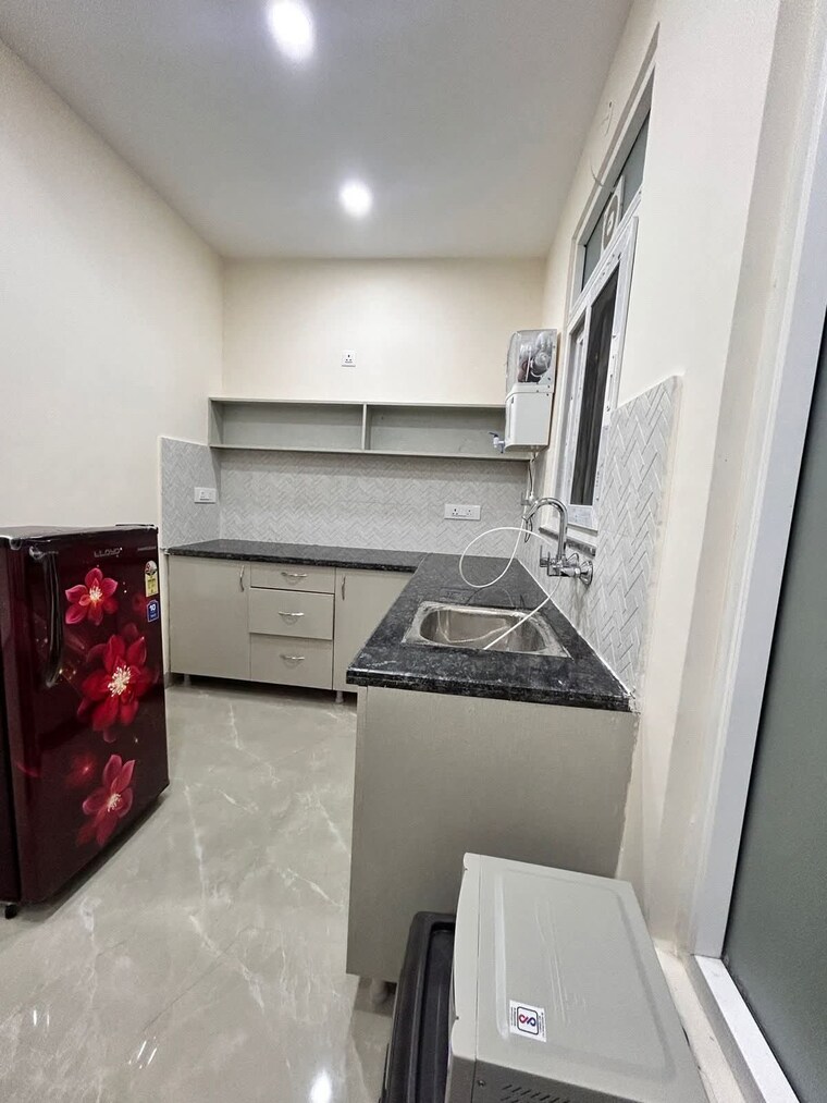 Kitchen, chattarpur 1 Bedroom 450 Sq.Ft. Builder Floor In Chattarpur Delhi 9549903