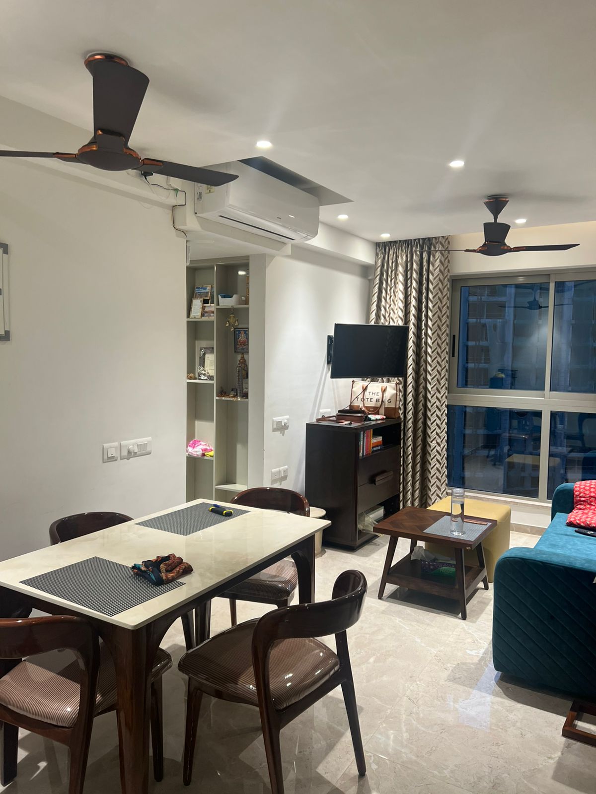 1 BHK Apartment For Rent in Hiranandani Regent Hill