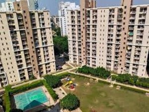 Master Plan in 3.5 BHK Apartment at Unitech Uniworld Gardens, Sector 47 – for Sale