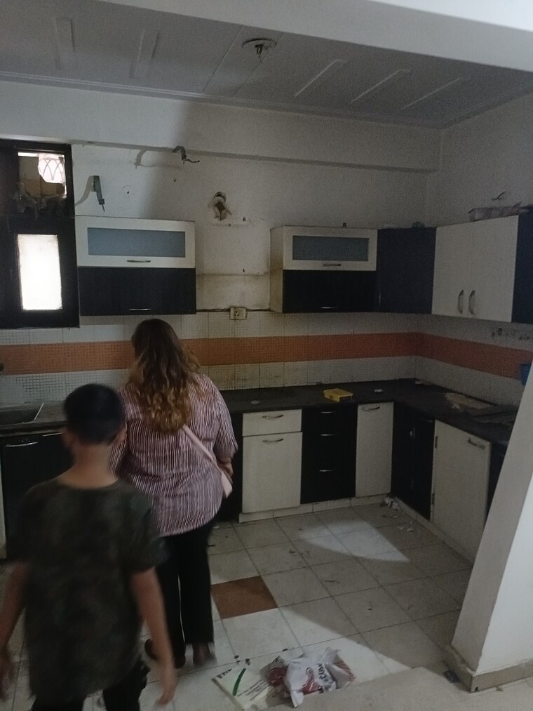 Kitchen, saket-kunj-sahibabad 3 Bedroom 1708 Sq.Yd. Apartment In Rajendra Nagar Sector 5 Ghaziabad 9549968