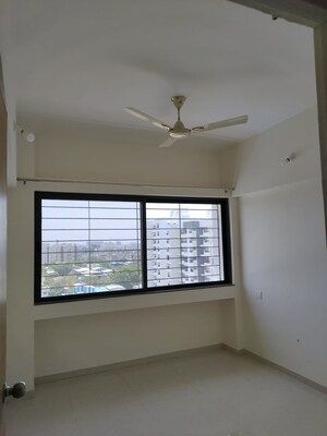 Room in 2 BHK Apartment at Kumar Pebble Park, Hadapsar – for Rent