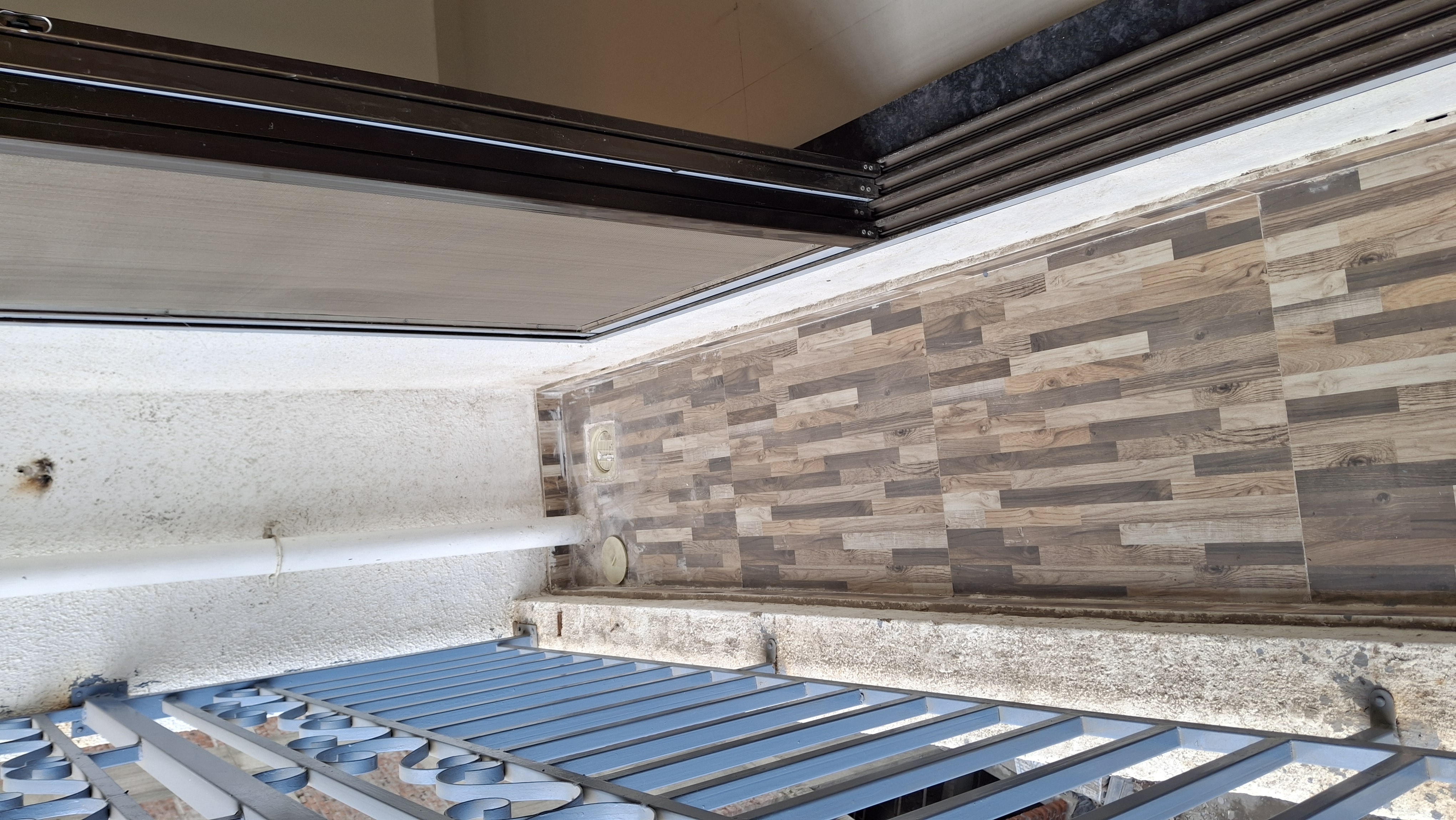 2 BHK + Servant Room Apartment For Sale in Signature Elite