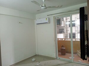 Room in 3 BHK Apartment at Ansal Highland Park, Sector 103 – for Rent