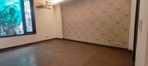 Room in 4 BHK Builder Floor at Sarvapriya Vihar – for Rent