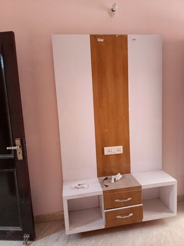 Furnished Amenities in 2 BHK Independent House at RWA Apartments Sector 15, Sector 15 – for Rent