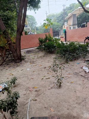 Master Bedroom in 2 BHK Independent House at RWA Apartments Sector 15, Sector 15 – for Rent