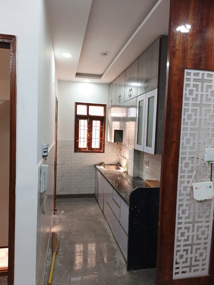 Kitchen, rohini sector 25 2 Bedroom 32 Sq.Mt. Builder Floor In Rohini Sector 25 Delhi 9550022