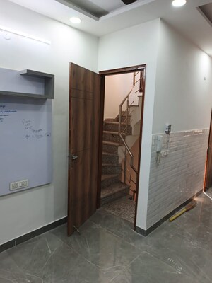 Room in 2 BHK Builder Floor at Rohini Sector 25 – for Rent