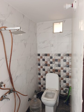 Bathroom in 2 BHK Builder Floor at Rohini Sector 25 – for Rent