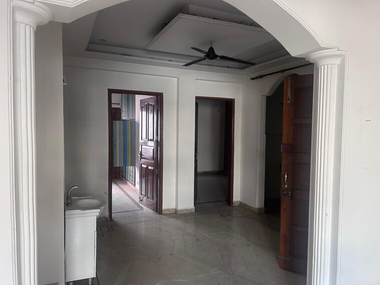 Other, sector 31 2 Bedroom 100 Sq.Yd. Independent House In Sector 31 Gurgaon 9550003