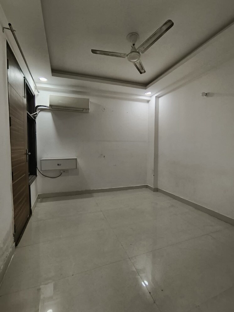 Bathroom, chattarpur 1 Bedroom 450 Sq.Ft. Builder Floor In Chattarpur Delhi 9550011