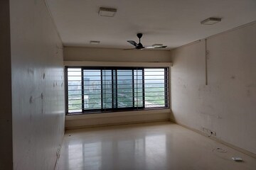 Room in 3 BHK Apartment at Godrej Platinum Mumbai, Vikhroli East – for Rent