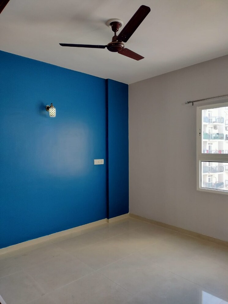 Room, adani-aangan 1 Bedroom 384 Sq.Ft. Apartment In Sector 89a Gurgaon 9550045