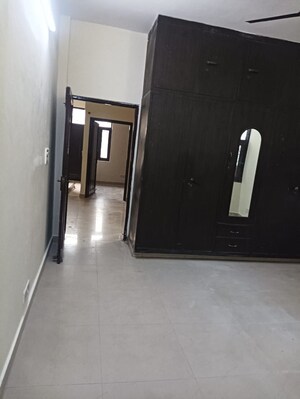 Room in 2 BHK Independent House at RWA Apartments, Sector 31 – for Rent