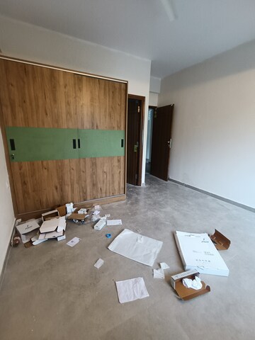 Master Bedroom in 3 BHK Apartment at Halasuru – for Rent