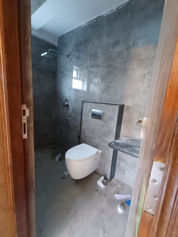 Bathroom, halasuru 3 Bedroom 1750 Sq.Ft. Apartment In Halasuru Bangalore 9550059