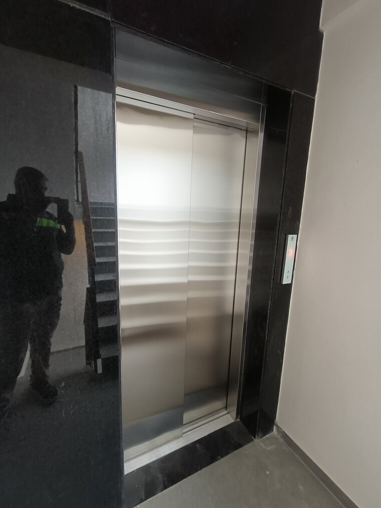 Bathroom, halasuru 3 Bedroom 1750 Sq.Ft. Apartment In Halasuru Bangalore 9550059