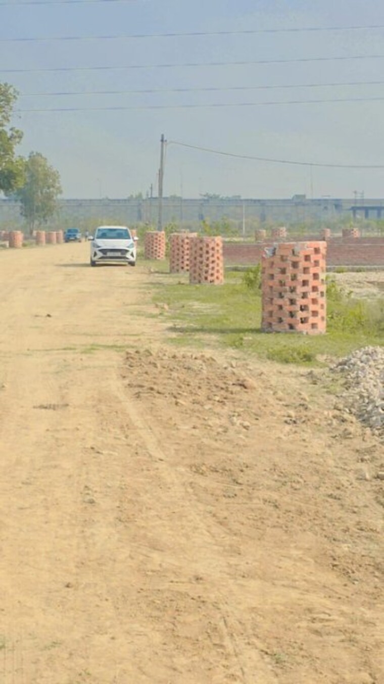 undefined, krishna-iscon-valley  1000 Sq.Ft. Plot In Gosainganj Lucknow 9550063