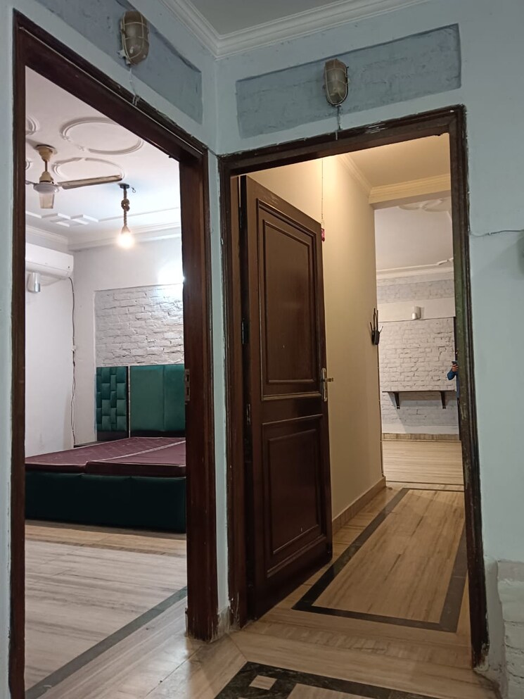 Other, saket 3 Bedroom 1200 Sq.Ft. Builder Floor In Saket Delhi 9550107