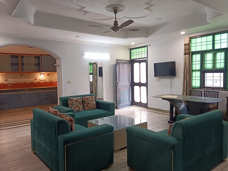 Living Room, saket 3 Bedroom 1200 Sq.Ft. Builder Floor In Saket Delhi 9550107