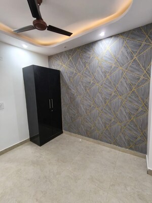 Room in 2 BHK Builder Floor at Dwarka Mor – for Sale