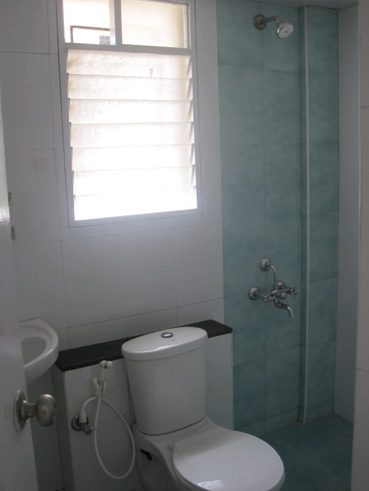 Bathroom, confident-centaurus 2 Bedroom 945 Sq.Ft. Apartment In Hoskote Bangalore 9550157