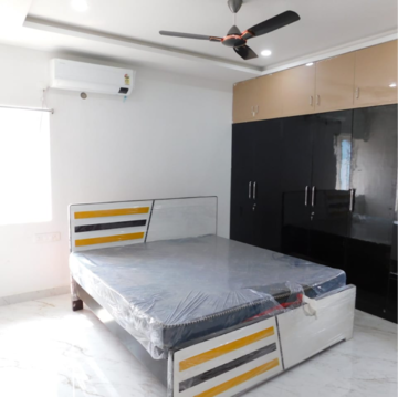 Bedroom in 3 BHK Builder Floor at Kondapur – for Rent