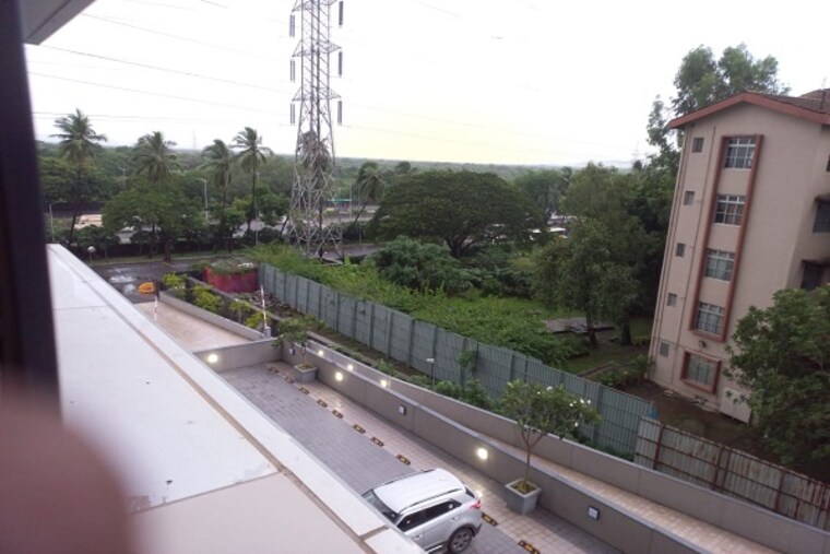 Balcony, godrej-platinum-mumbai 3 Bedroom 1350 Sq.Ft. Apartment In Vikhroli East Mumbai 9550155