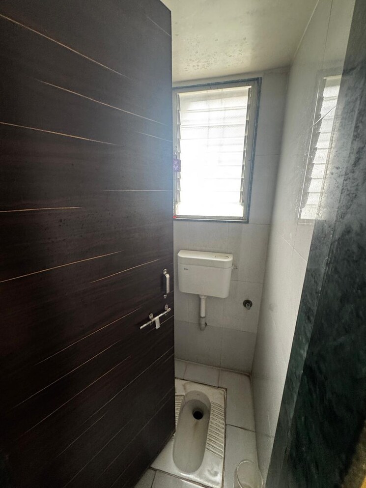 Bathroom, pristine-fontana 3 Bedroom 1700 Sq.Ft. Apartment In Bavdhan Pune 9550160