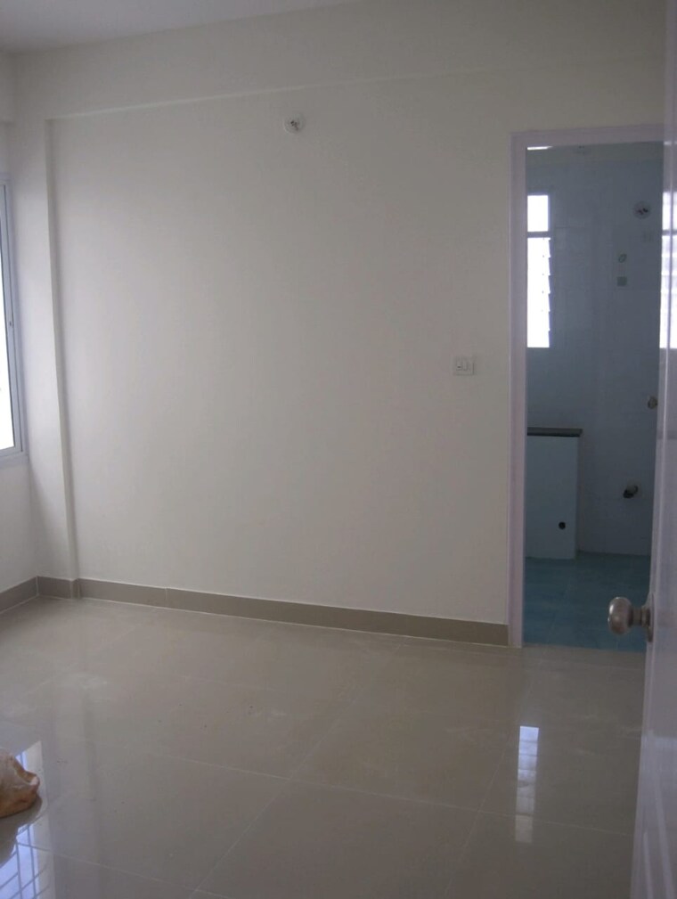 Room, confident-centaurus 2 Bedroom 945 Sq.Ft. Apartment In Hoskote Bangalore 9550181