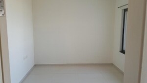 Room in 3 BHK Apartment at Raj Heramb Regalia Residency, Bavdhan – for Rent