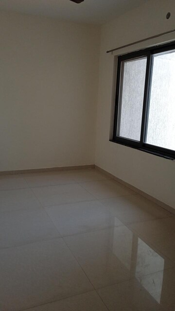 Room in 3 BHK Apartment at Raj Heramb Regalia Residency, Bavdhan – for Rent