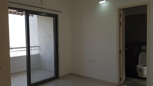 Room in 3 BHK Apartment at Raj Heramb Regalia Residency, Bavdhan – for Rent