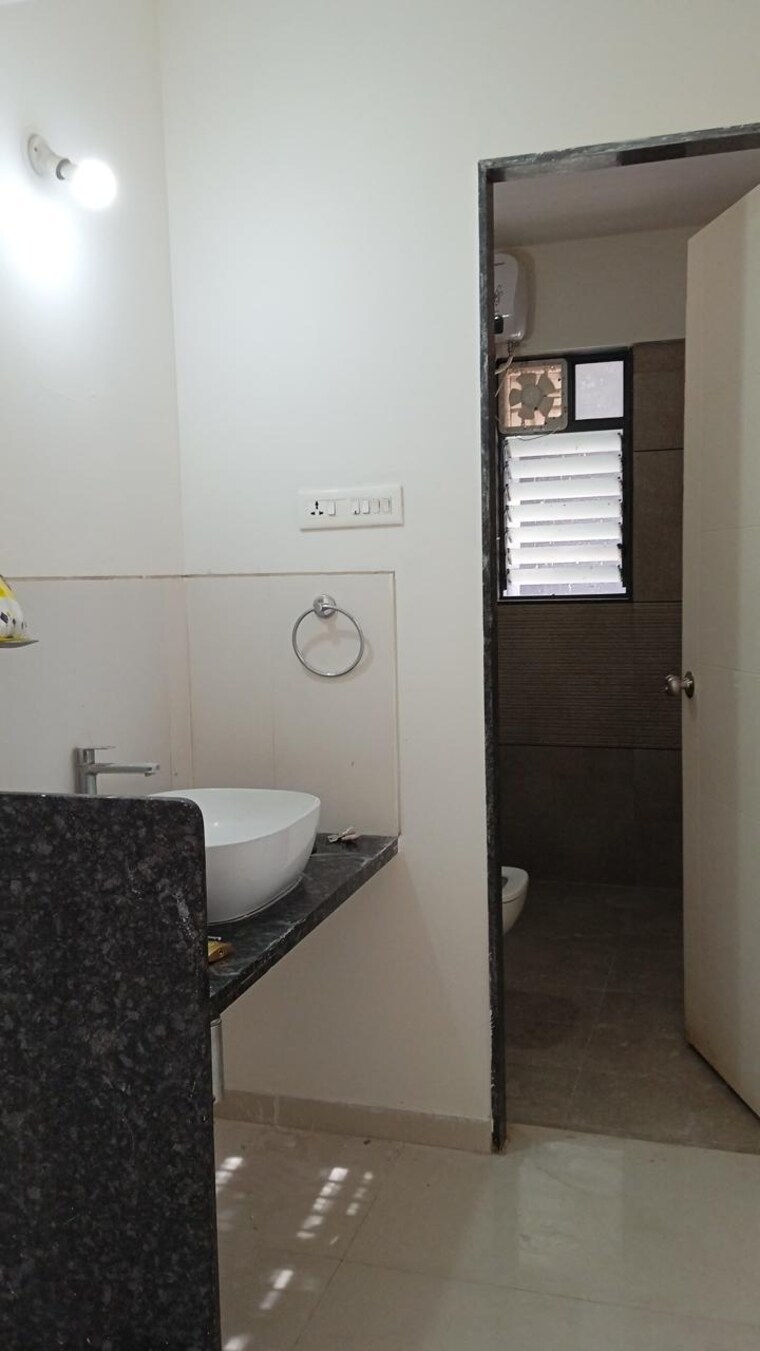 Bathroom, raj-heramb-regalia-residency 3 Bedroom 1422 Sq.Ft. Apartment In Bavdhan Pune 9550178