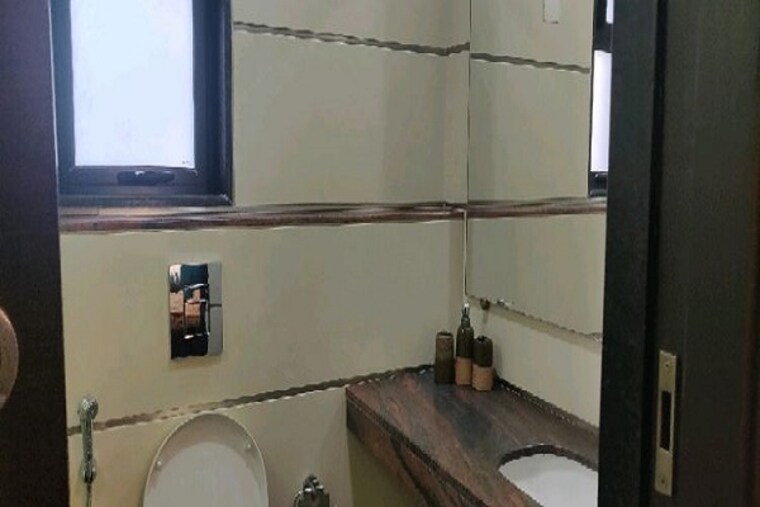 Bathroom, godrej-platinum-mumbai 3 Bedroom 1350 Sq.Ft. Apartment In Vikhroli East Mumbai 9550208