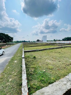 Plot For Sale in Mohanlalganj