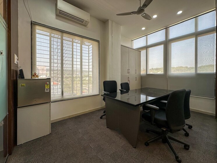 Team Area, warje Commercial Office Space 1000 Sq.Ft. In Warje Pune 9550245