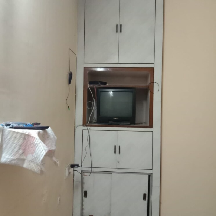 Bathroom, vineet khand Pg For Girls In Vineet Khand 9550246