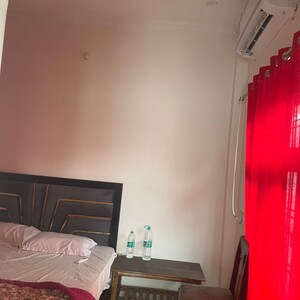 Pg For Rent in Vineet Khand