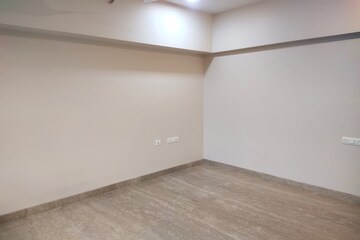 Room in 2 BHK Apartment at Godrej Platinum Mumbai, Vikhroli East – for Rent