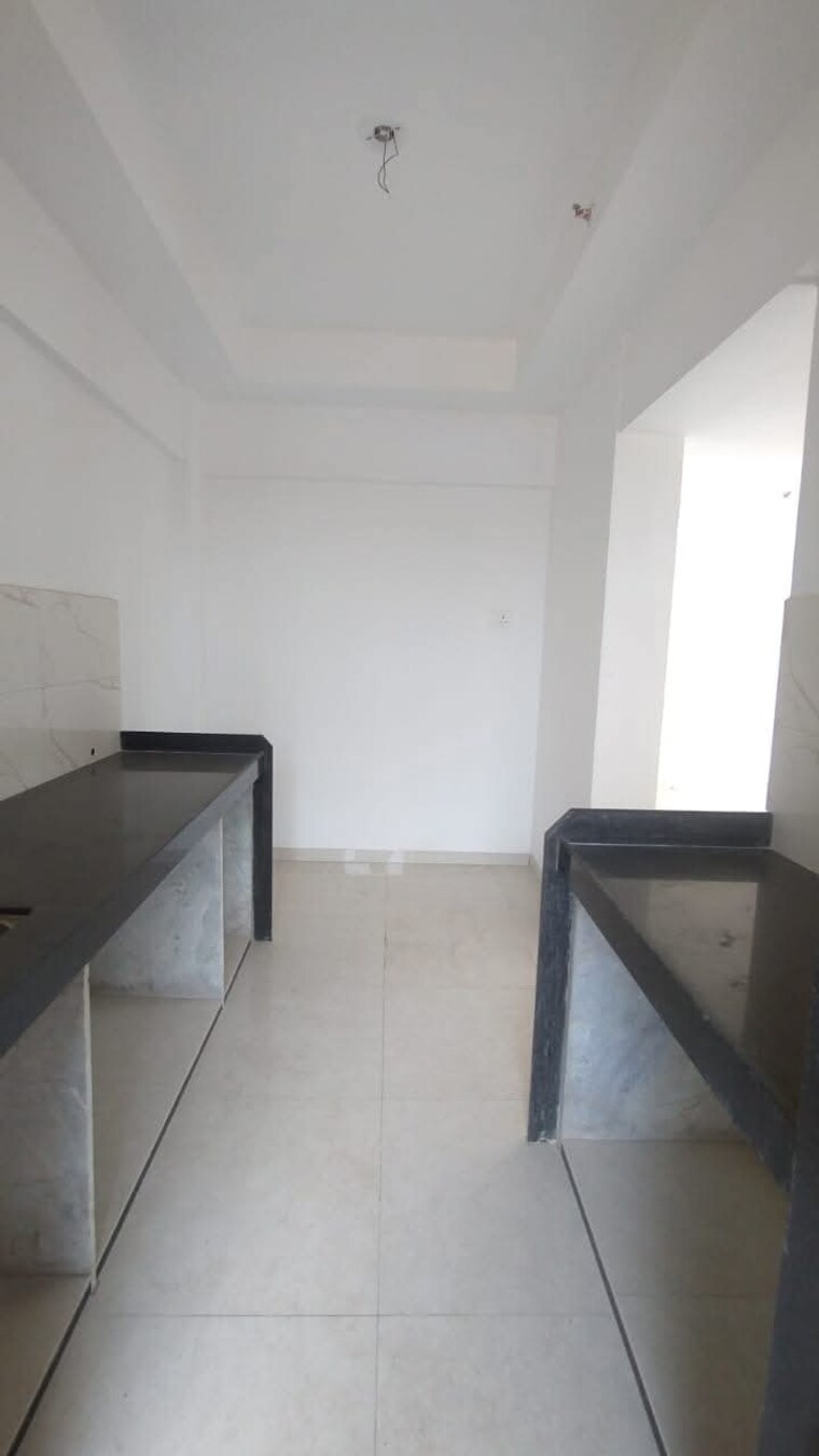 Kitchen, hiranandani-estate 3 Bedroom 1100 Sq.Ft. Apartment In Ghodbunder Road Thane 9550274