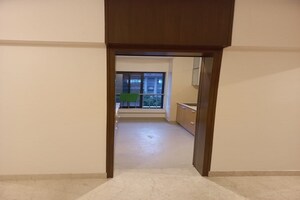 Room in 2 BHK Apartment at Godrej Platinum Mumbai, Vikhroli East – for Rent