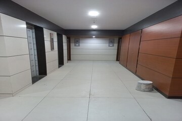 Room in 2 BHK Apartment at Godrej Platinum Mumbai, Vikhroli East – for Rent